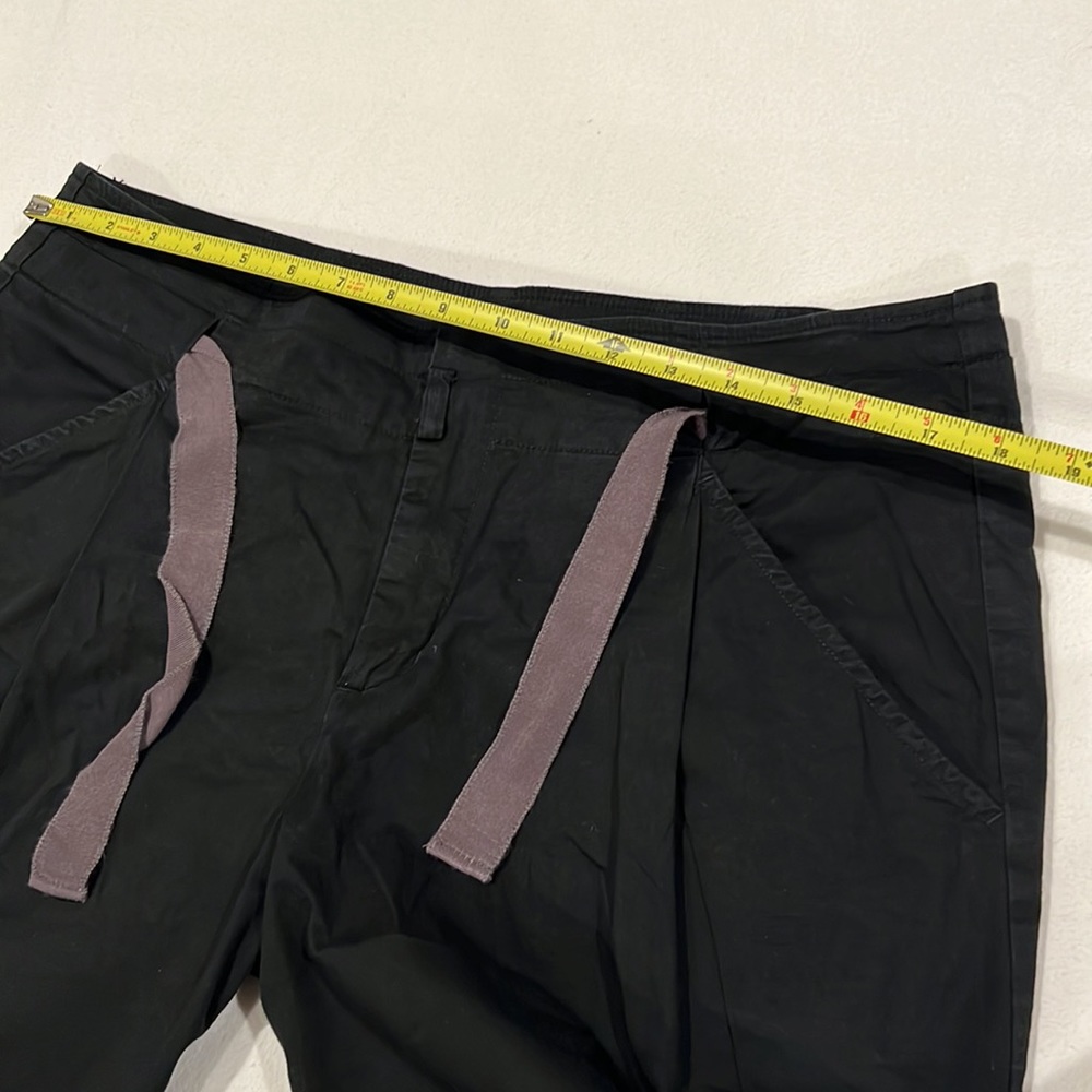 Vince Black Bermuda Short - Picture 5 of 8
